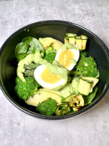 Gemüse Gemüse mit grüner Sauce